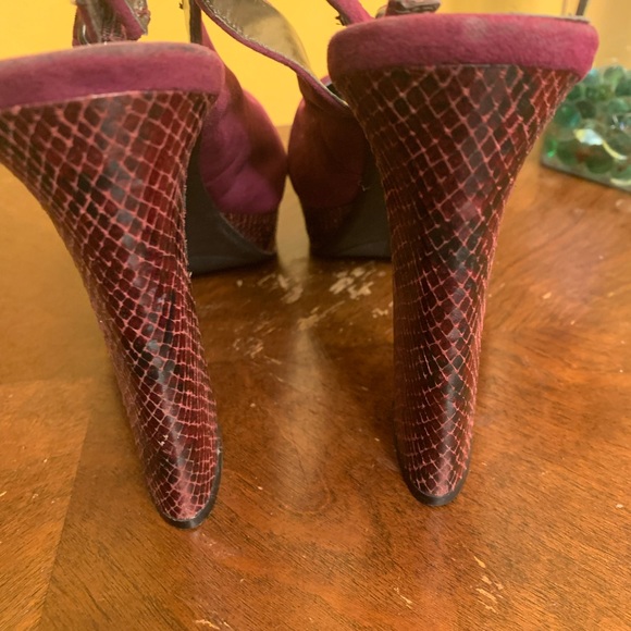 Platform Suede Heel - Picture 6 of 10